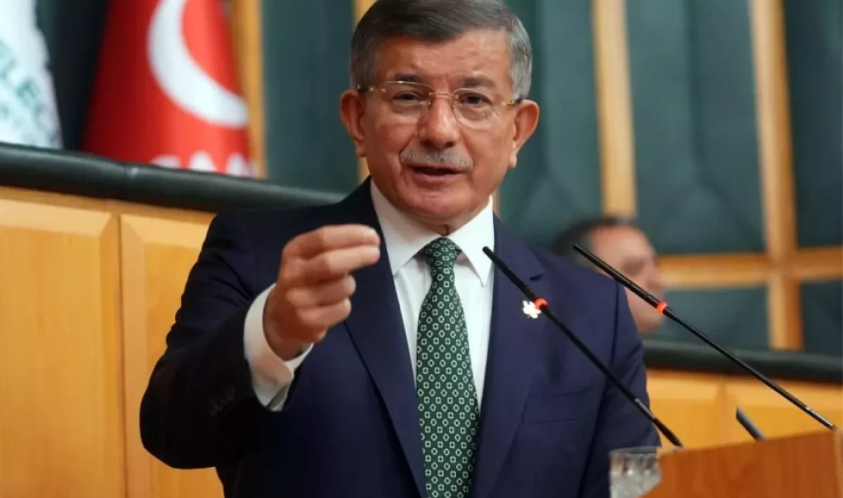 Ahmet Davutoğlu’ndan Enflasyon Hedefi Tepkisi: “Yeter, milletle alay etmeyi bırakın”