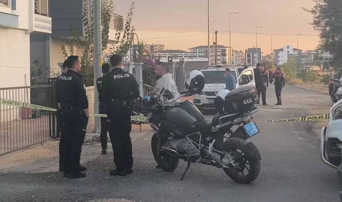 Antalya’da Polis Memuru Ailesini Vurdu