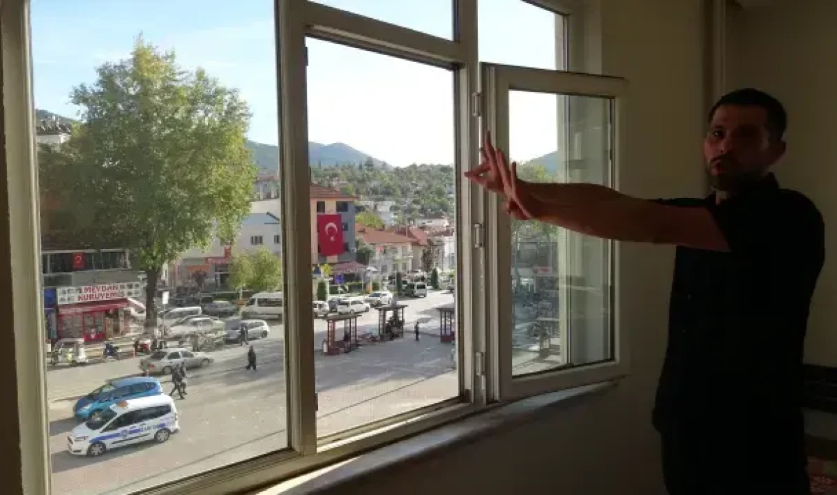 Bucak’ta “Rabia” İşareti Yaptı, Darp Edildi İddiası