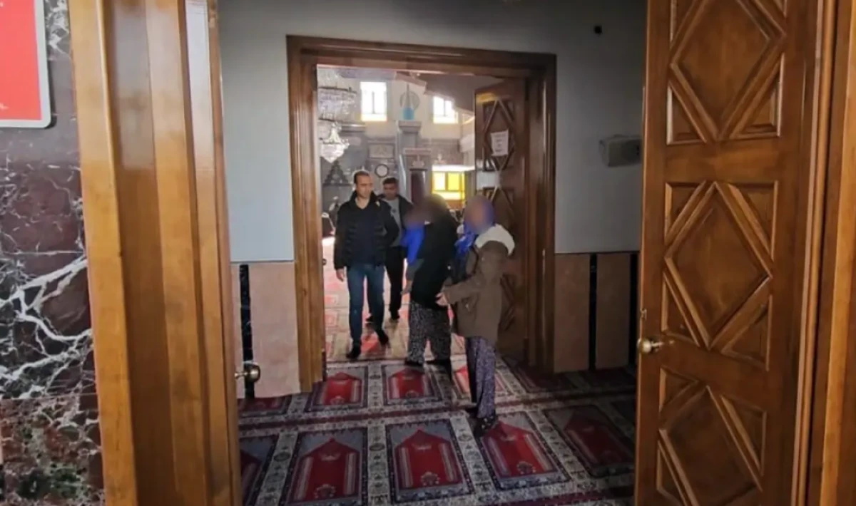 Elazığ’da Dilenci Operasyonu: Zabıta Görünce Camiye Kaçtılar