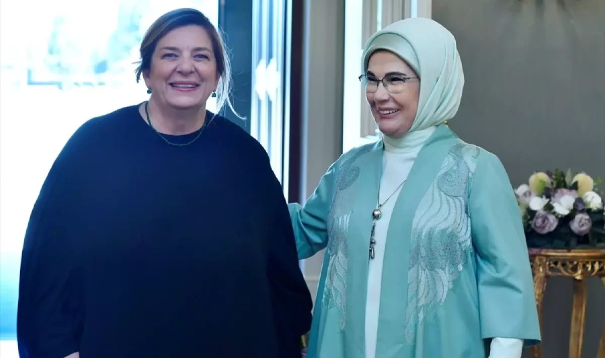 Emine Erdoğan, Gürcistan Cumhurbaşkanı Eşiyle Görüştü