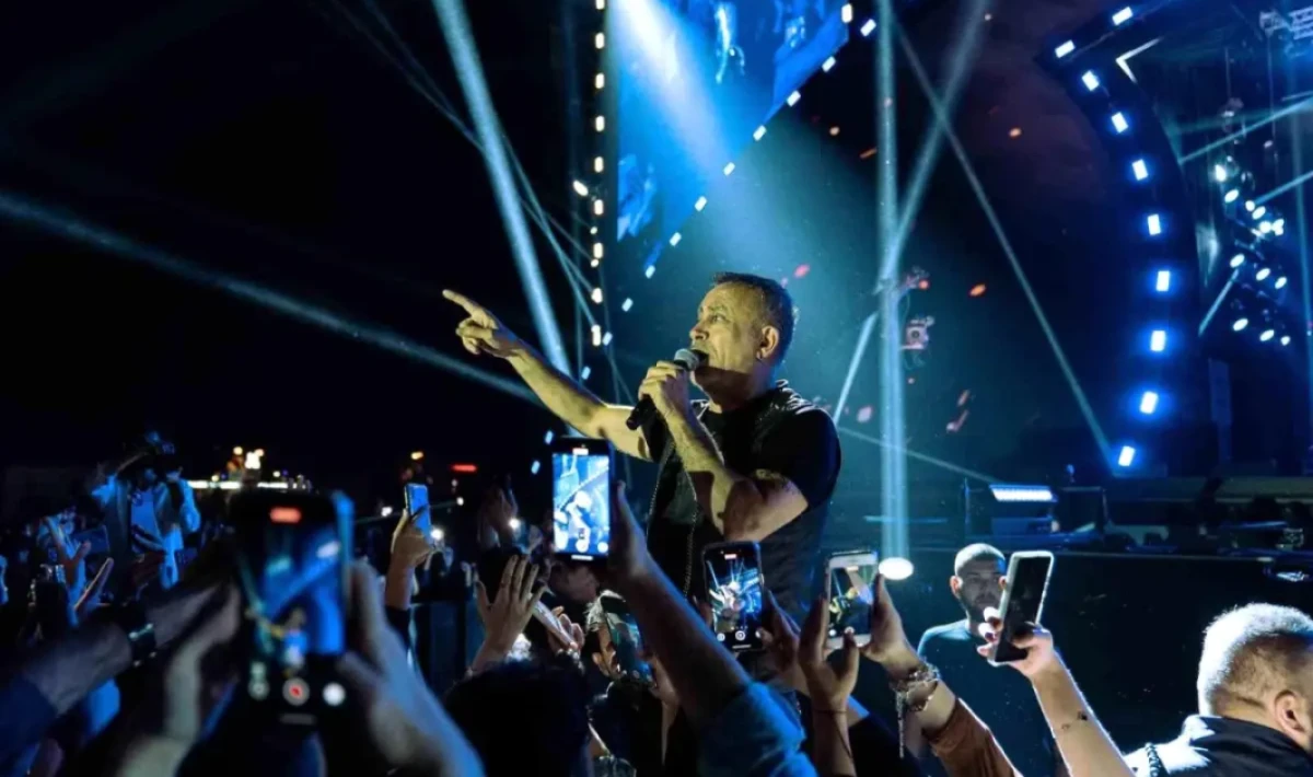 Haluk Levent Erzurum’da On Binlere Coşku Dolu Bir Gece Yaşattı