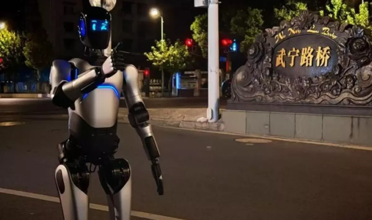 İnsansı Robot A2’den Rekor Yürüyüş