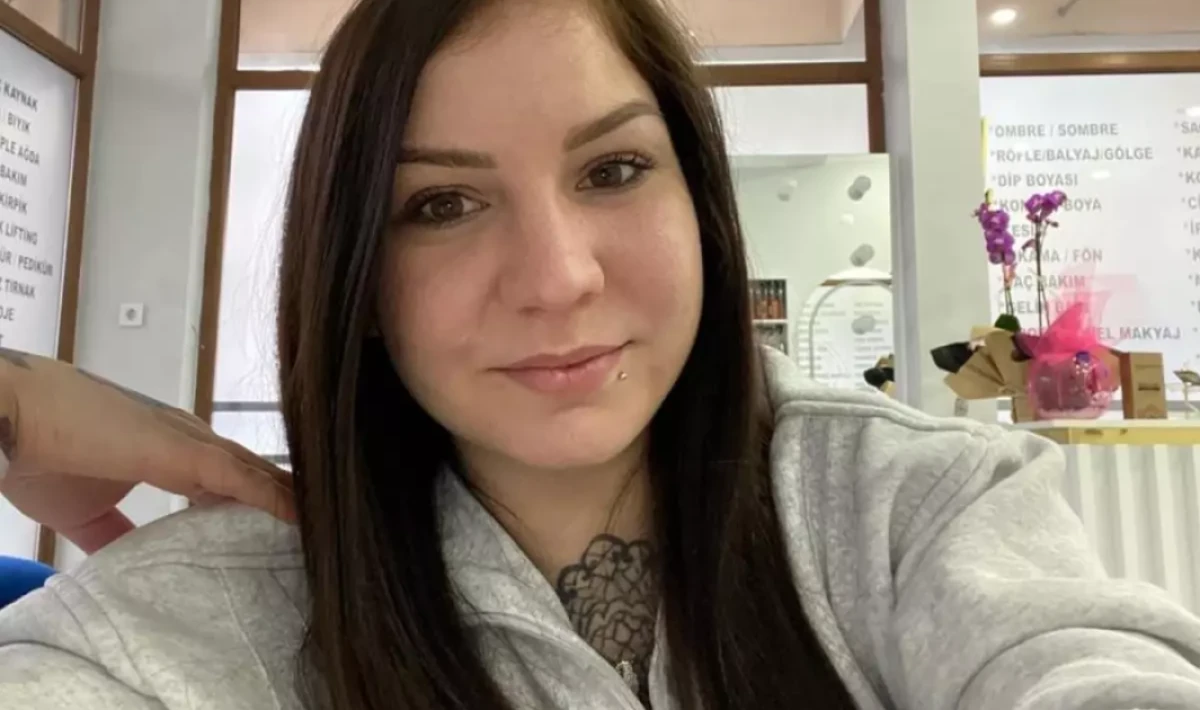 Yüksek Sesli Müzik Tartışması Kanlı Bitti: Genç Kız Bıçaklandı